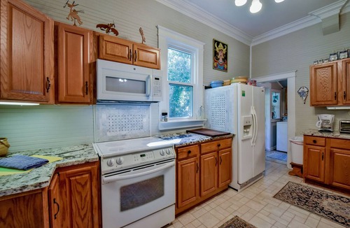 Tuscaloosa House | Firefly Garden - Urban family friendly Oasis near campus!