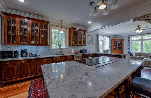 Samantha House | Firefly Lake House - Gorgeous Lake Access and Nature!