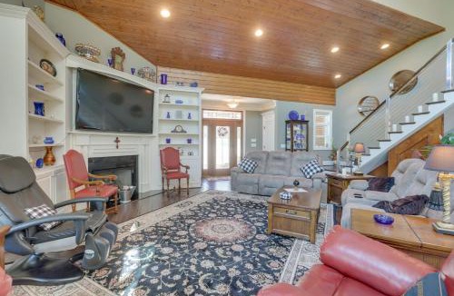 Alabaster House | Fish, Swim & More: Lakefront Alabaster Home