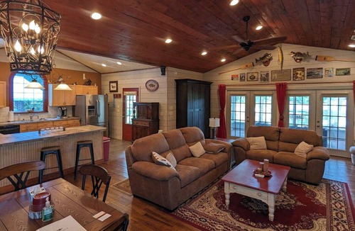 Interlachen House | Fish Tales Inn - Elegant Lakeside Whimsy