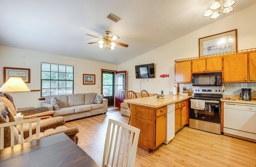 Quincy House | Fisherman's Paradise! Lake Talquin Townhome