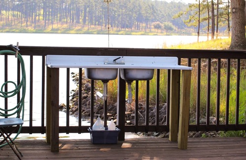 Clopton Cabin | Fisherman's Paradise on 120-acre Private Lake