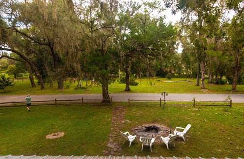Welaka House | Fishing Lodge Retreat