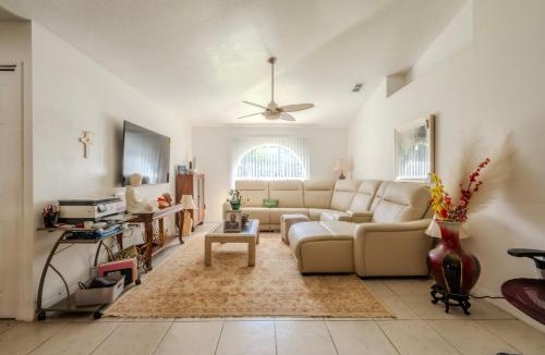 Plymouth House | Flint and Kingscrest, LLC - Private Rooms in Shared Home