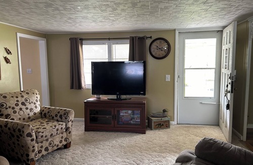 Satsuma House | Fogarty Hideaway - Dunn's Creek & St. Johns River 2 Bdrm and 2 Bath.