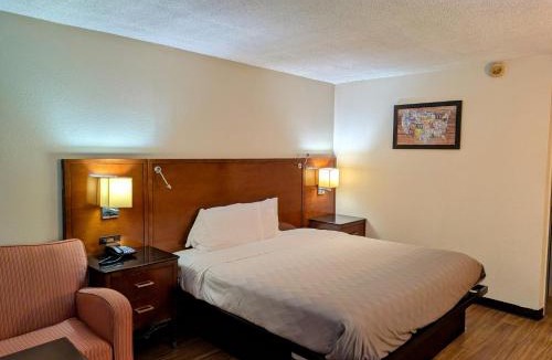 Forsyth Hotel | Forsythia Inn