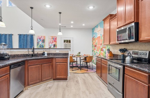 Columbus House | Fort Benning Family Escape Lounge Getaway