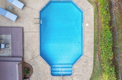 Columbus House | Fort Benning Spacious Pool Home PS5 BBQ Fireplace & More! Sleeps 14+