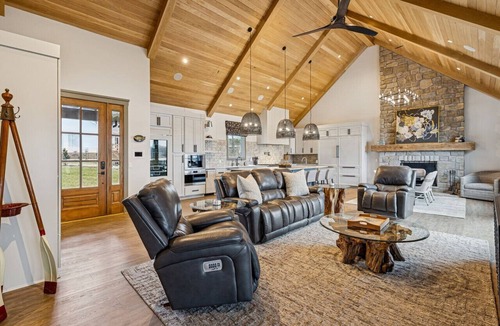 Winchester House | Four bedroom in United States of America, Winchester