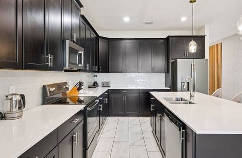 Davenport House | Four Corners luxury home with WATER PARK and BBQ