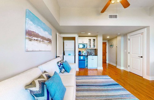 Baytowne Wharf Apartment | Fourth-floor studio with shared pool, fast WiFi, washer&dryer, & central AC