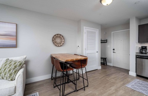 Tuscaloosa Apartment | Fourth & River - Top-Floor condo with River Views - 3 King Suites