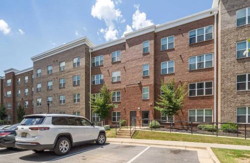 Tuscaloosa Apartment | Fourth & River - Top-Floor condo with River Views - 3 King Suites