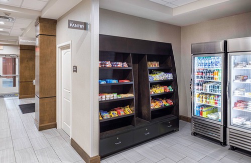 Montgomery Apartment | Free Breakfast. Outdoor Pool. Gym. Quick Drive to Maxwell Air Force Base!