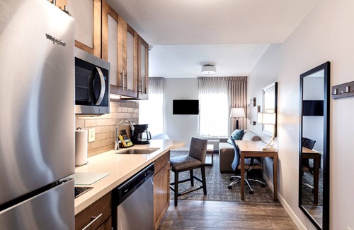 Montgomery Apartment | Free Breakfast. Outdoor Pool. Gym. Close to Maxwell Air Force Base!