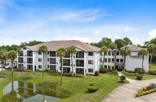 Titusville Apartment | FREE LCO @ 6 p.m. in July - Pool, gym, games!