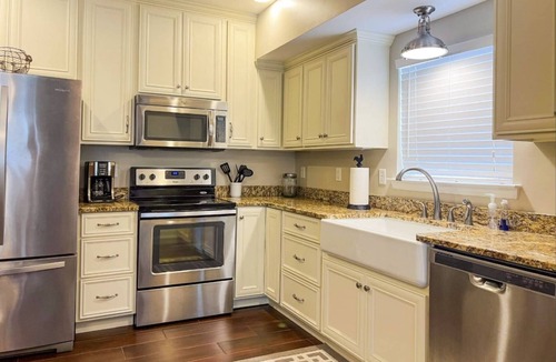 Chattanooga Valley House | Free Ruby Falls Ticket & More-Rock City View-Fire Pit-Relaxation-Country Getaway-Spacious Townhome