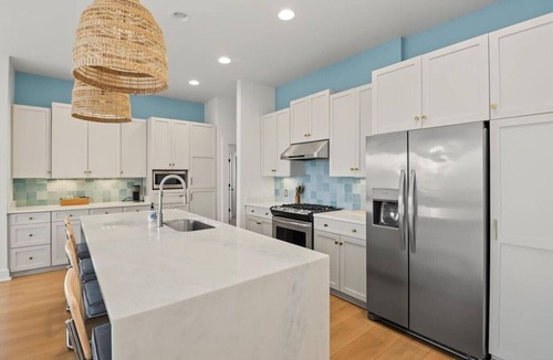 Henderson Point House | Front Street Retreat