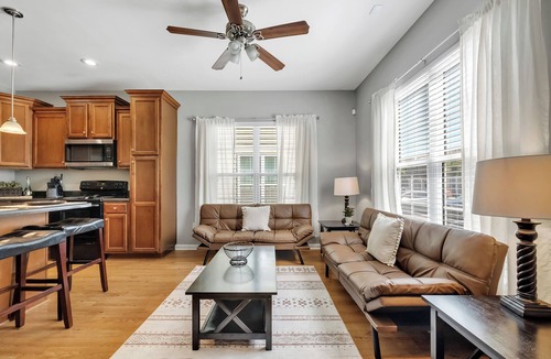 Tallahassee Apartment | FSU Home Base! Poolside Retreat 3 Mi to Campus