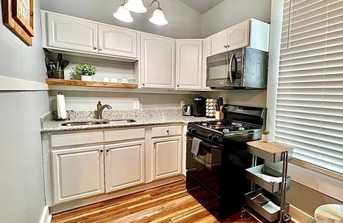 Esplanade Ridge Apartment | Full Apartment, 2 Bedroom, Near French Quarter