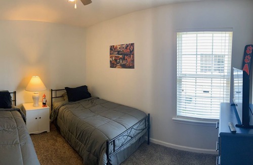 Auburn House | Fully Equipped 3BR/2BA in Auburn Al