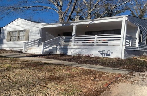 Crestline Heights House | Fully equipped Cottage Close to Airport, Shopping, UAB, Parks, Downtown