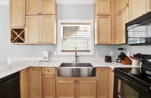 Ono Island Condo | Fully Renovated Condo Near Beach, Tiki Bar & Amazing Pool: Perdido Sunrise