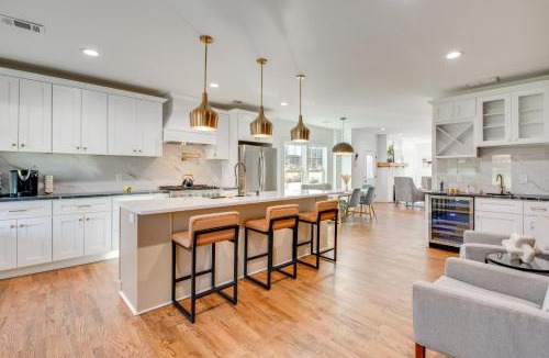 Westview House | Fully Updated! 3,000-Sq-Ft Home Near Mercedes-Benz
