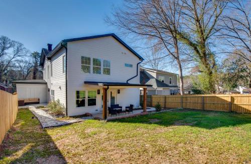 Westview House | Fully Updated! 3,000-Sq-Ft Home Near Mercedes-Benz