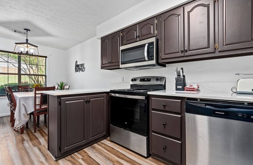 Auburn House | Fully Updated 3-bedroom home in pleasant Auburn! Less than 10 minutes to campus.