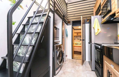 Winter Garden House | FunTropicalTinyHomeGolfCartLake