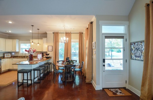 Starkville House | Game Day, 3 Min Walk Downtown, King Beds, Smart Tvs, FirePit