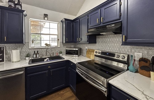 Gulfport House | Game Room/Family Fun/Near Water park & Shopping