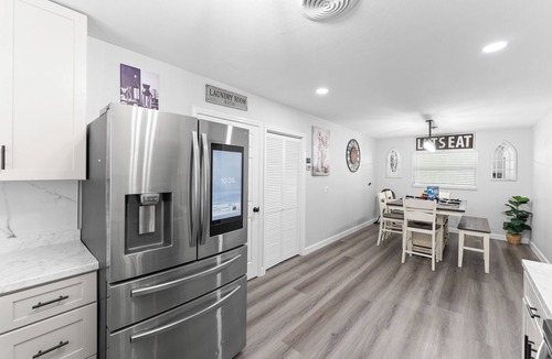 Mount Dora House | Game Room Retreat Fire Pit 5 Min to Downtown