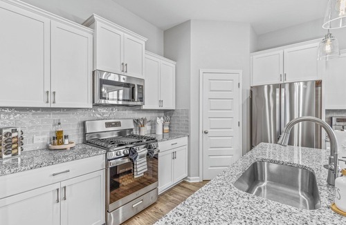 Gunter Afs House | GameDay Fun ' Grill ' 1GB Wi-Fi ' Arcade ' Parking ' Towel Warmer ' 2 Car Garage
