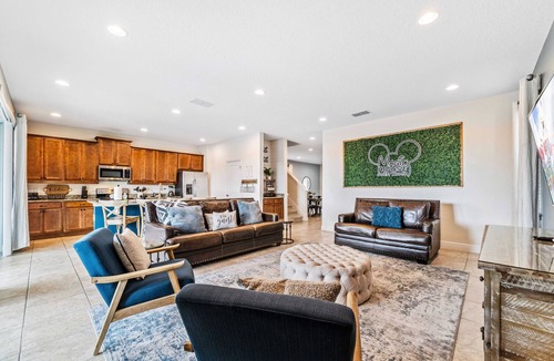 Celebration House | Games Room/Private Pool and Hot Tub/Beautifully furnished/Movie Room/Free Wifi