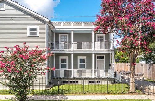 Faubourg Livaudais House | Garden District 2BR Townhouse w/Gated Parking