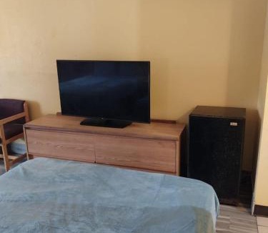 Jackson Apartment | Gated 2 Double Beds Hotel Room 222