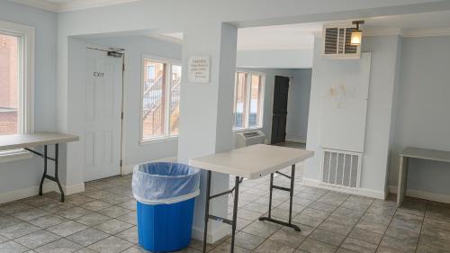 Baton Rouge Apartment | Gated 2 Double Beds Studio with Full Kitchen 106