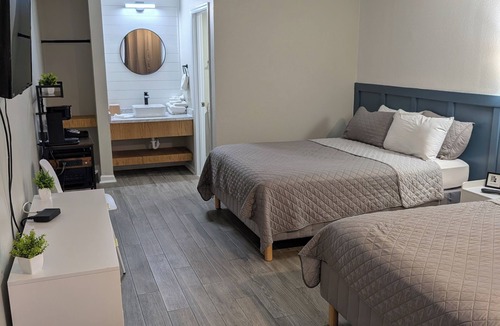 Lake City Hotel | Gateway Inn