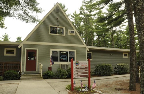 Rochester Resort | Gateway to Cape Cod Vacation Cottage 4