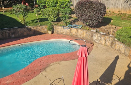 Jefferson Park Apartment | Gem in the city. Cozy 1-bedroom apartment in marvelous East Point with AC.