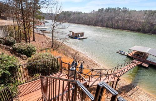 Cullman House | Generations Cove - Welcome To Your Perfect Lakefront Getaway!