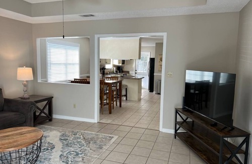 Remerton House | Get-Away on Wayland Cozy Cottage