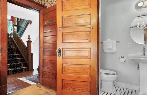 Mount Pleasant Bed & Breakfast | Ginkgo Tree Inn
