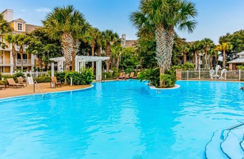 Baytowne Wharf House | Golf-and-beach resort condo with on-site pools grills hot tub & tennis