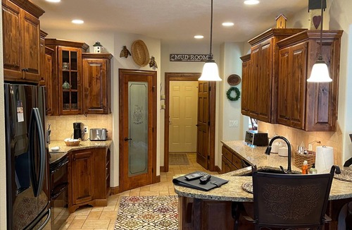 Brookline Station House | Golf Getaway-Large Families Welcome! Only 10 minutes from the Airport!