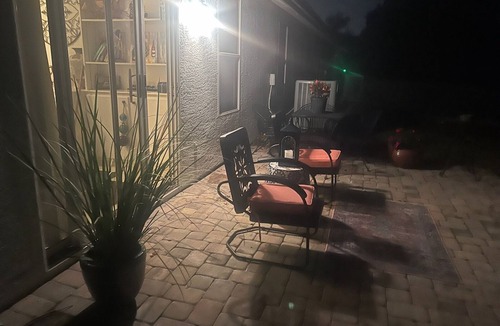 Mount Dora Villa | Golf, Swim, Tennis Historic Mt Dora -Cozy Cottage in the Country Club of Mt Dora