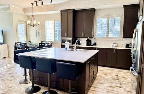Gulf Shores Villa | Golfers` Paradise. Large Townhouse By 1st Hole In Private Gated Community