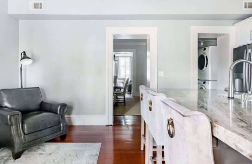 Historic Downtown Savannah Apartment | Gordon Street Suites: 2BR Suite A